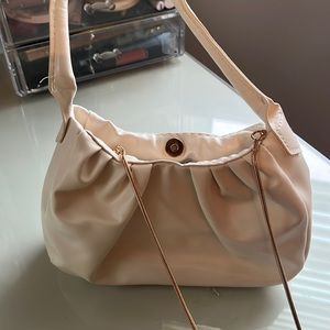 White crossbody bag or should bag